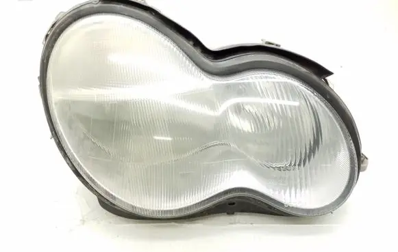 Mercedes-Benz C W203 Headlight/headlamp W2038200261