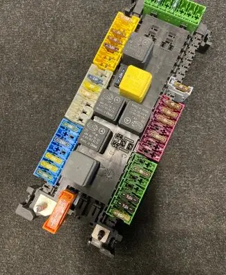 Mercedes-Benz GLE (W166 - C292) Fuse box set A1669061202