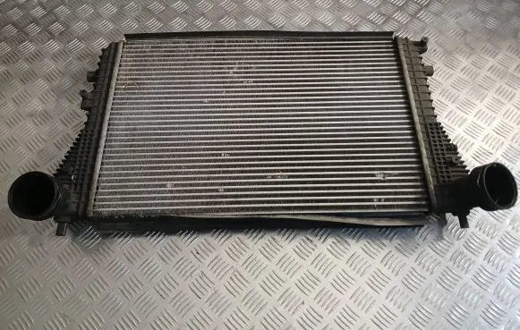 Volkswagen Golf Plus Intercooler radiator 1K0145803E