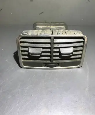 Audi A6 S6 C5 4B Rear air vent grill 4F0819203B