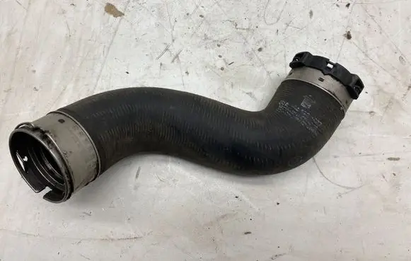 Mercedes-Benz C W204 Intercooler hose/pipe A2045281882
