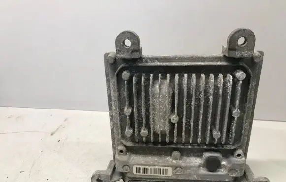 Mercedes-Benz Sprinter W906 Engine control unit/module A6519000700 A6519010600