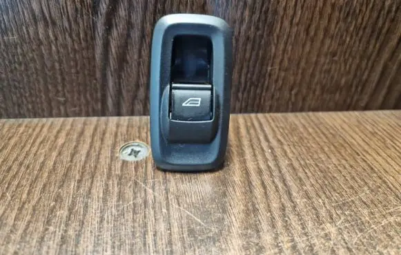 Ford Transit Electric window control switch 10073908