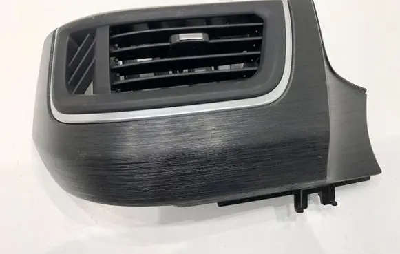 Renault Trafic III (X82) Rear air vent grill 682117302R