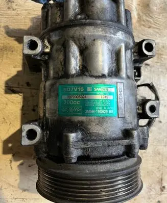 Ford Focus C-MAX Air conditioning (A/C) compressor (pump) 3M5H19D629HB 1249