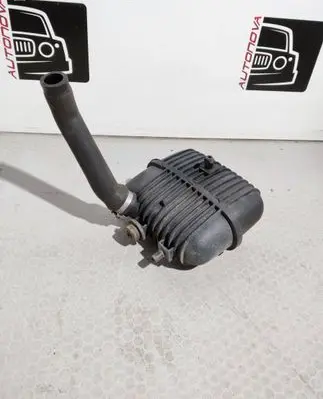 Vacuum air tank