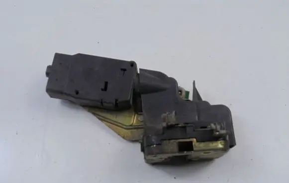 Volvo S40, V40 Front door lock