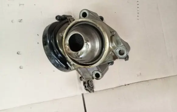 Skoda Fabia Mk1 (6Y) Oil pump 03D115105G