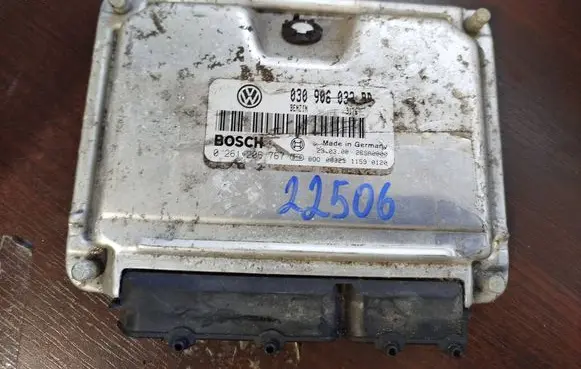 Volkswagen Polo Engine control unit/module 030906032bd 0261206767