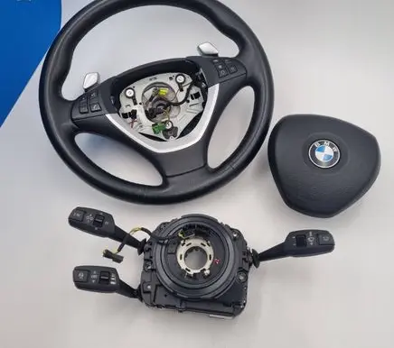 BMW X6 E71 Steering wheel 6789976 32306789976 307352999E06AA