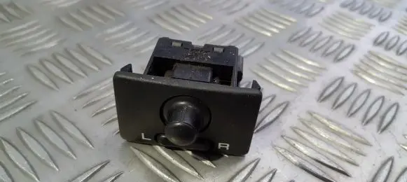 Nissan Almera Wing mirror switch