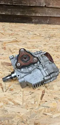 Skoda Yeti (5L) Gearbox transfer box case 0AV409053AJ AJ1176178 A350