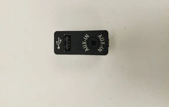 BMW 3 F30 F35 F31 AUX in-socket connector 
