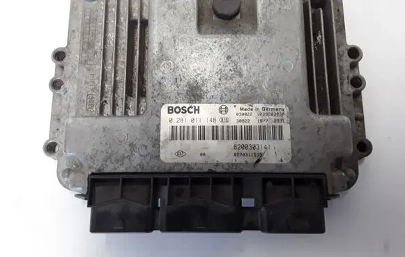 Renault Laguna II Engine control unit/module 8200303141