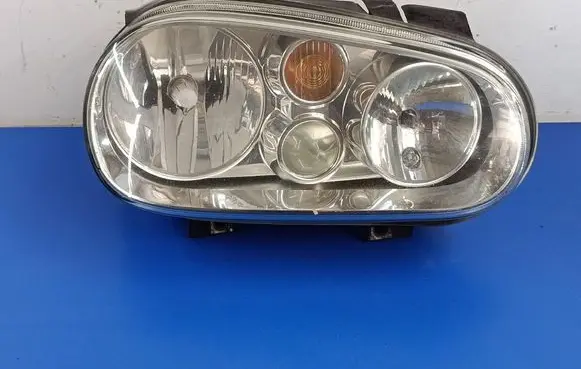 Volkswagen Golf IV Headlight/headlamp 1J1941016C