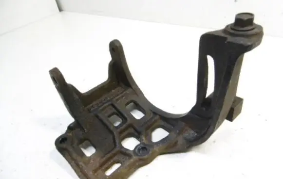 Hyundai i10 Engine mounting bracket