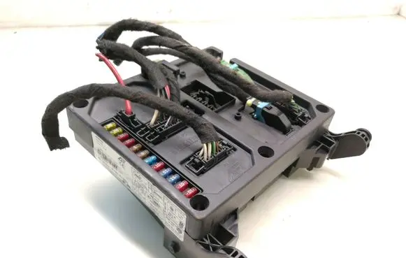 Volkswagen Sharan Fuse module 7M3962258AD 2M2114B205CA