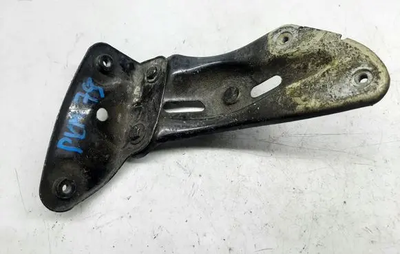 Skoda Octavia Mk2 (1Z) Fender mounting bracket 1Z0821141A