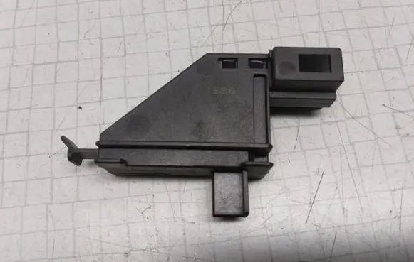 Volkswagen Golf V Sensor 1K0947561 PA6GF35
