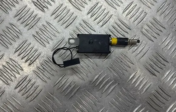 Peugeot 607 Aerial antenna amplifier 9651637380