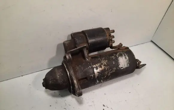 BMW 5 E34 Starter motor 0001108115