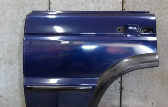 Land Rover Discovery Rear door