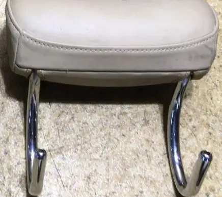 Mercedes-Benz CLS C219 Rear seat headrest 