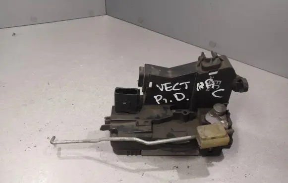 Opel Vectra C Front door lock 24447241