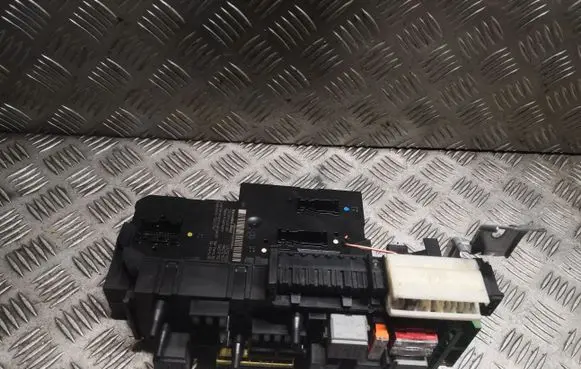 Mercedes-Benz E C207 W207 Fuse box set 2129060105 A2129060105