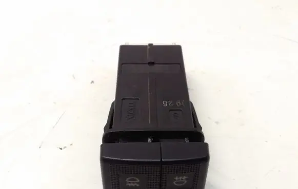 Fog light switch