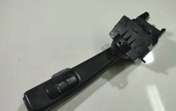 Volvo S40 Indicator stalk 17d770