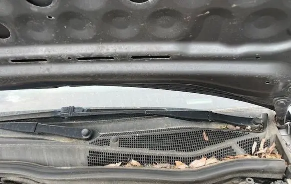 Opel Astra H Front wiper blade arm 