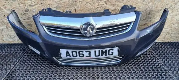 Opel Zafira B Front bumper