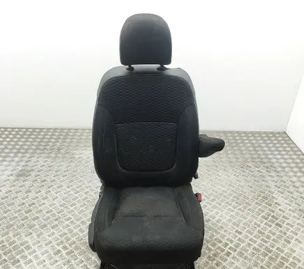Opel Vivaro Front passenger seat 95517412 95517417