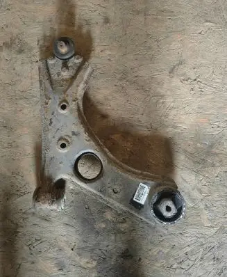 Fiat 500L Front lower control arm/wishbone