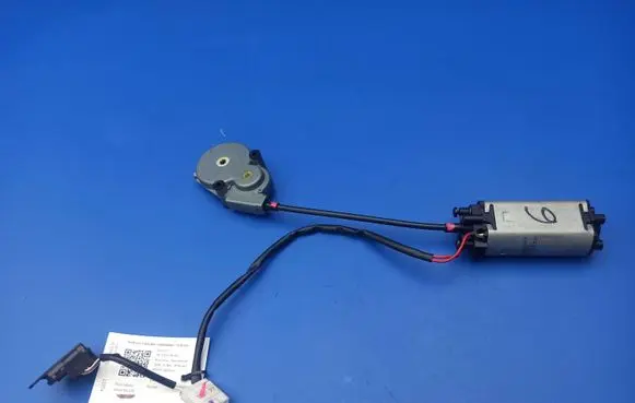Jaguar XJ X308 Seat adjustment motor EMC32700TR 9410953C 401064F6