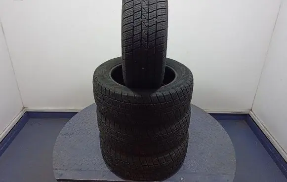 Volkswagen Sharan R17 C winter tire 6924064113008