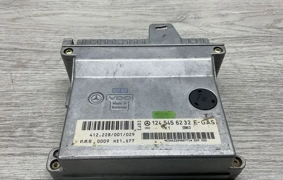 Mercedes-Benz E W124 Engine control unit/module 1245456232