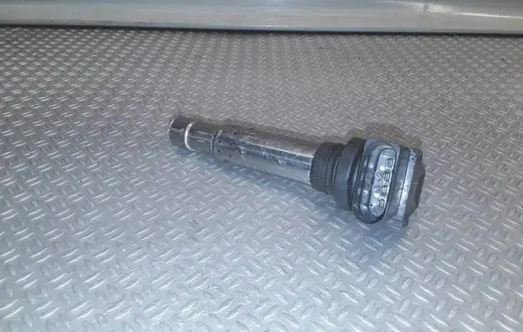 Volkswagen Polo High voltage ignition coil 036905715F