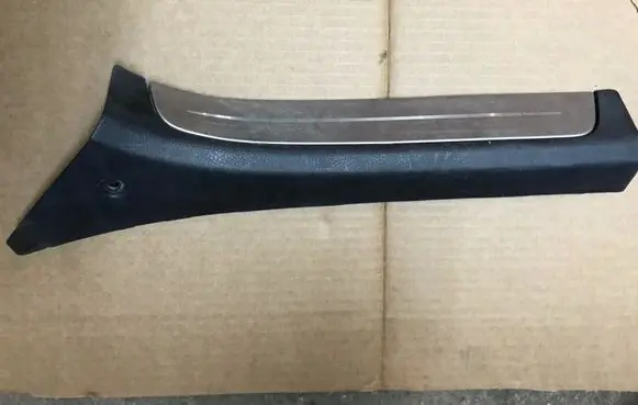 Infiniti FX Rear sill trim cover 76898CG000