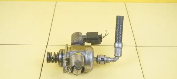 BMW 1 F20 F21 Fuel injection high pressure pump 0261520150 N13B16A