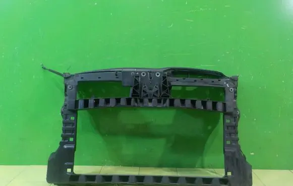 Volkswagen Golf VI Radiator support slam panel WZMOCNIENIE