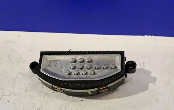 Polestar 2 Heater blower motor/fan resistor 31497512