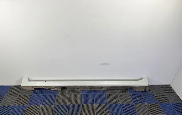 Toyota Prius+ (ZVW40) Sill 