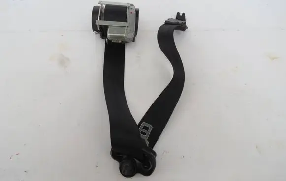 Volvo V60 Rear seatbelt 39823323 18052017 624324700