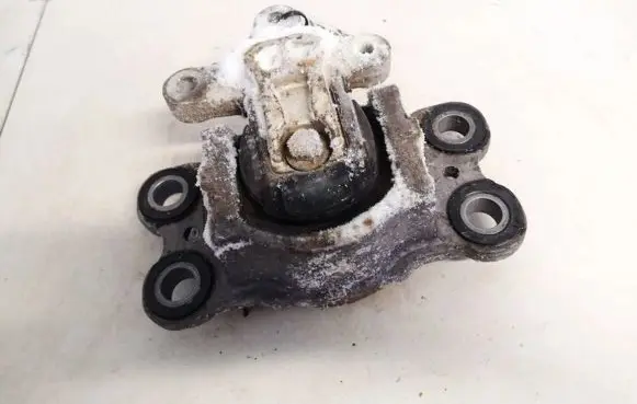 Volvo S80 Engine mount bracket 02458118