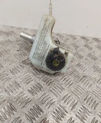 Volkswagen PASSAT B6 Master brake cylinder 3C1611301