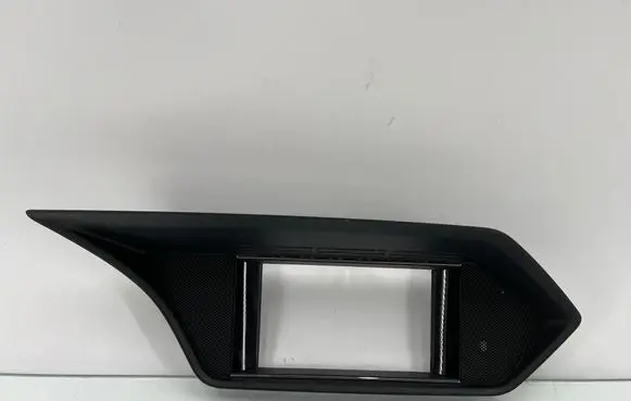 Mercedes-Benz E W212 Radio/GPS head unit trim A2126801236