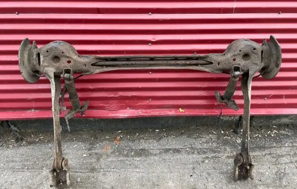Chrysler Grand Voyager V Rear axle beam 
