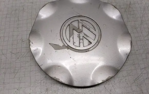 Volkswagen Golf III Original wheel cap 1H0601149K